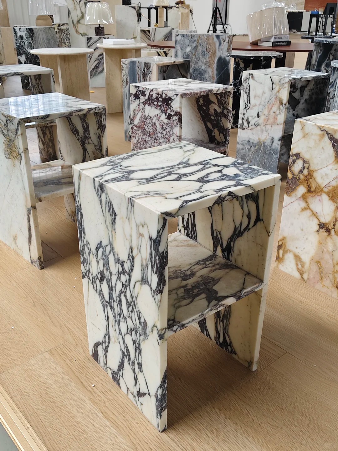 Calacatta Viola Side Table
