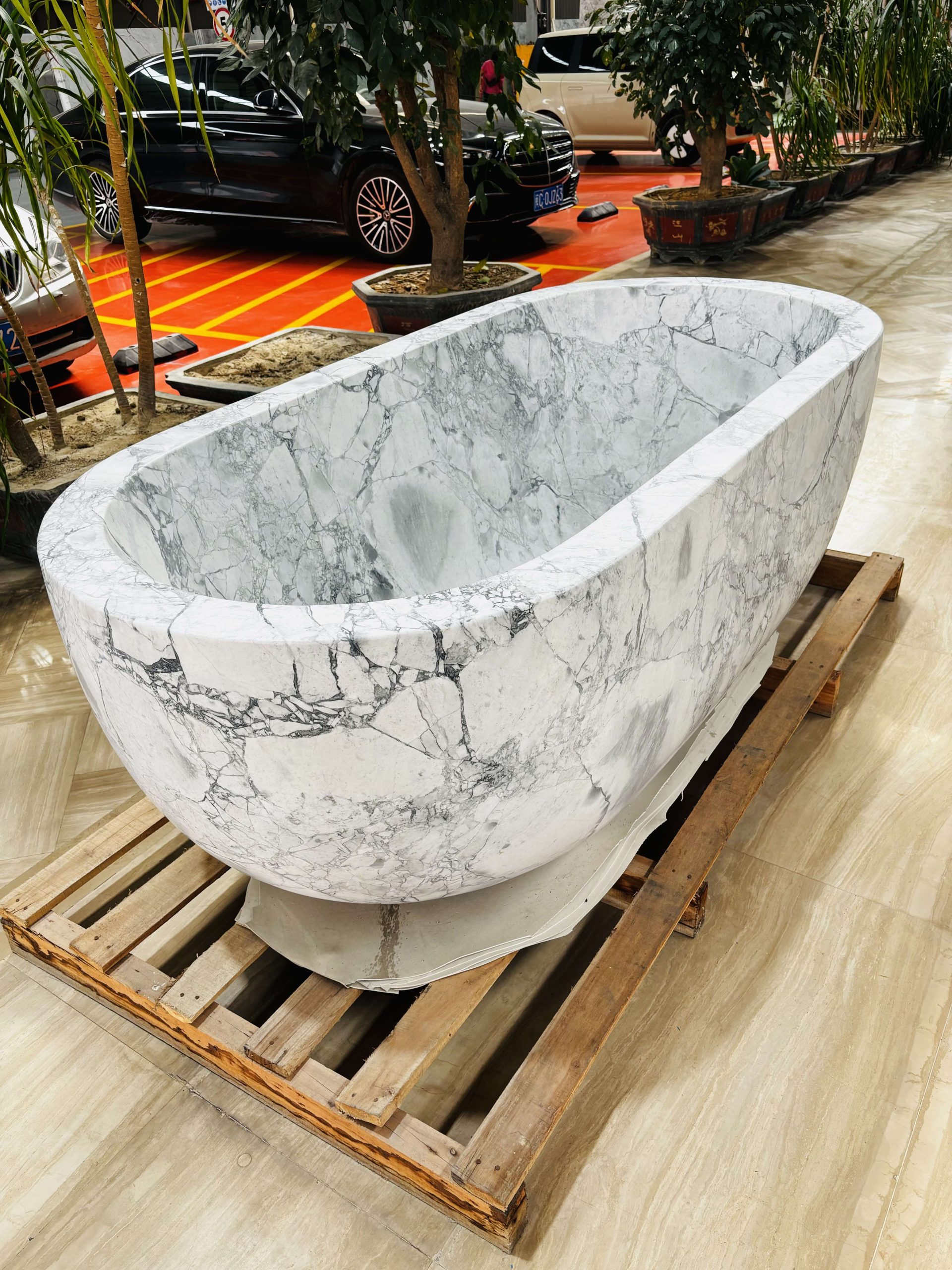 Custom oval freestanding marble bathtub