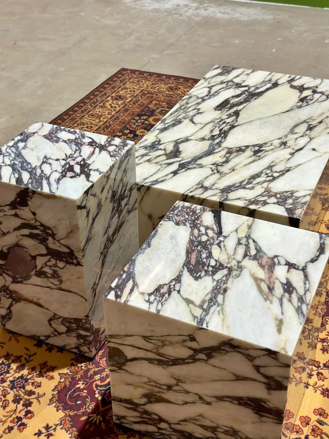 Italy Calacatta Marble Plinth Table