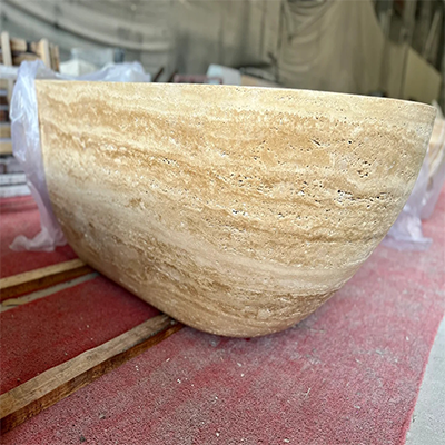 Travertine bathtub 