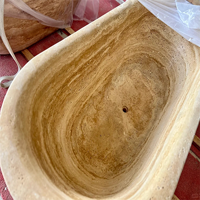 Travertine bathtub 